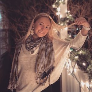 Meet your Posher, Alex